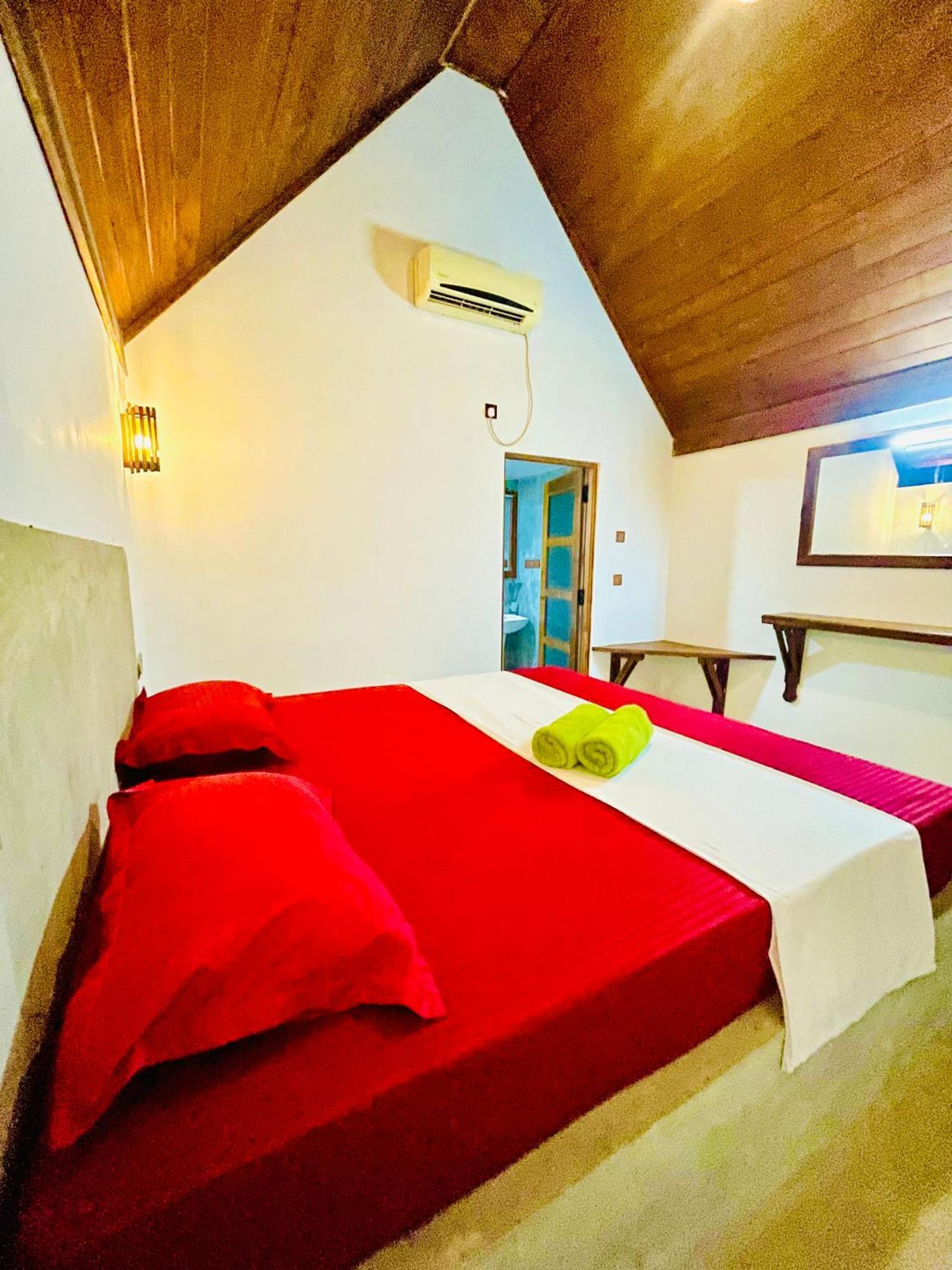 Udawalawa Safari House Hotel Удавалаве Екстериор снимка