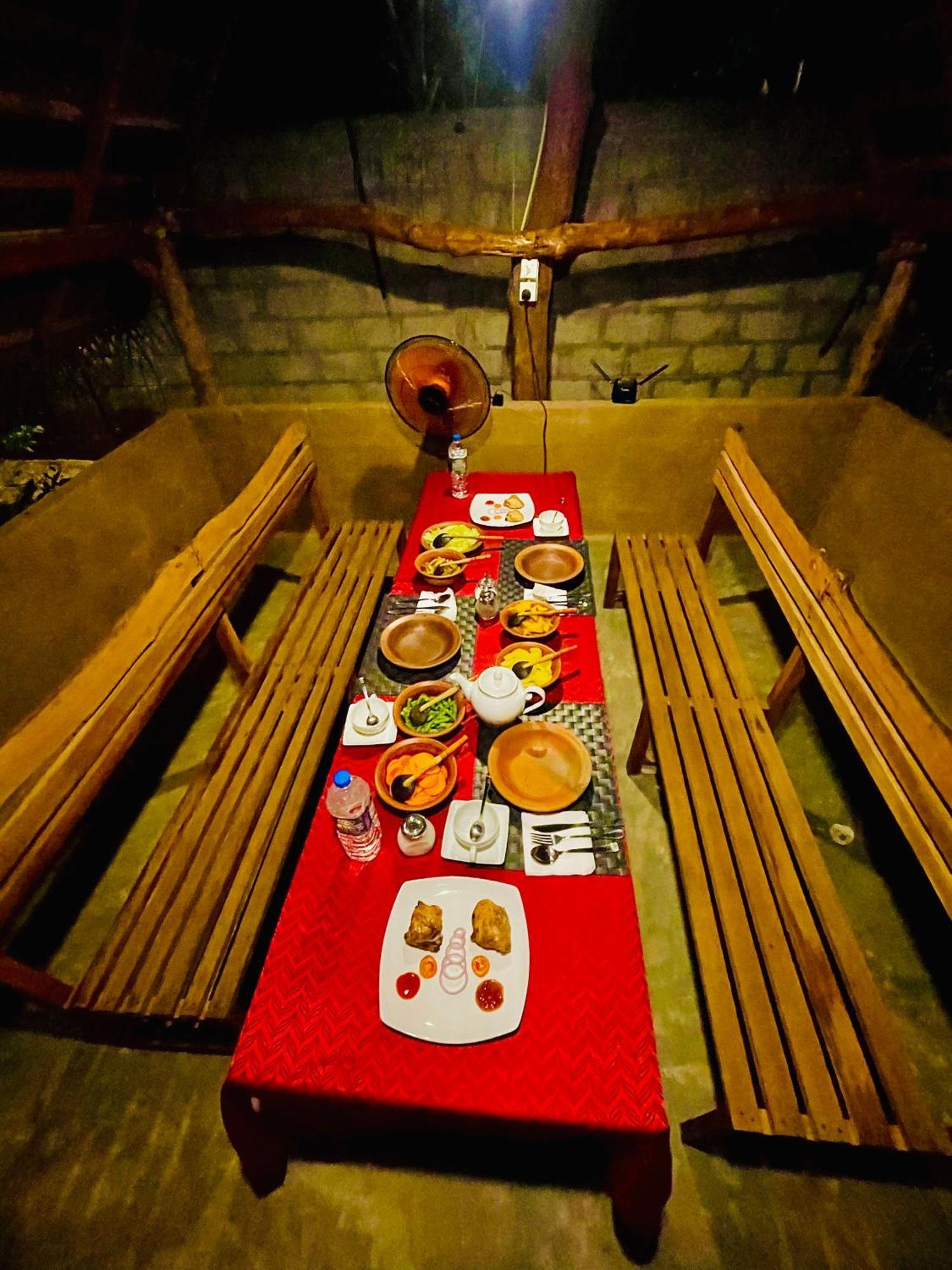 Udawalawa Safari House Hotel Удавалаве Екстериор снимка