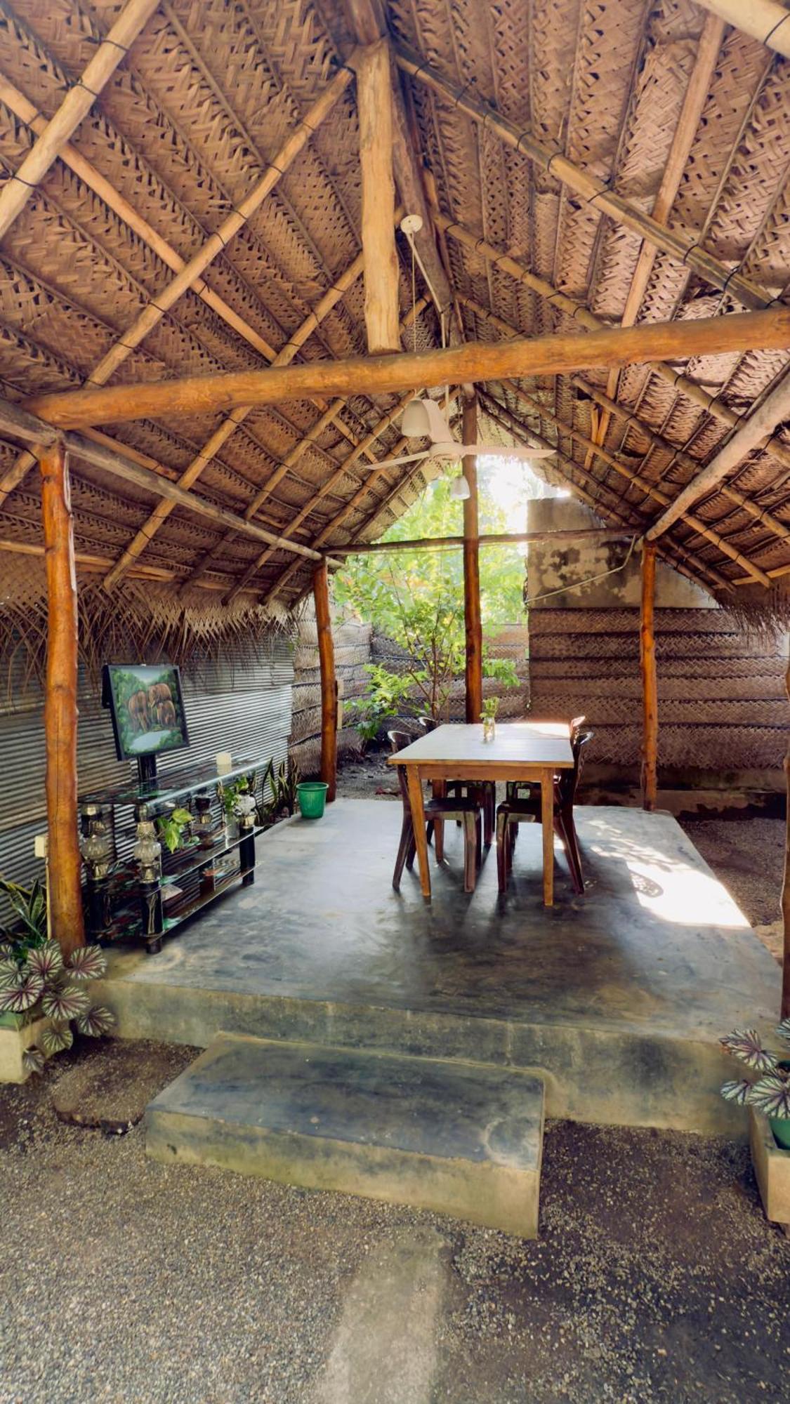 Udawalawa Safari House Hotel Удавалаве Екстериор снимка